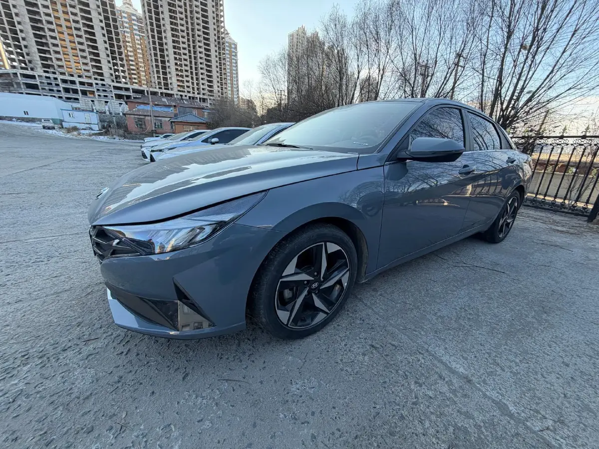 2022 Hyundai Elantra 1.5L 115HP L4 CVT