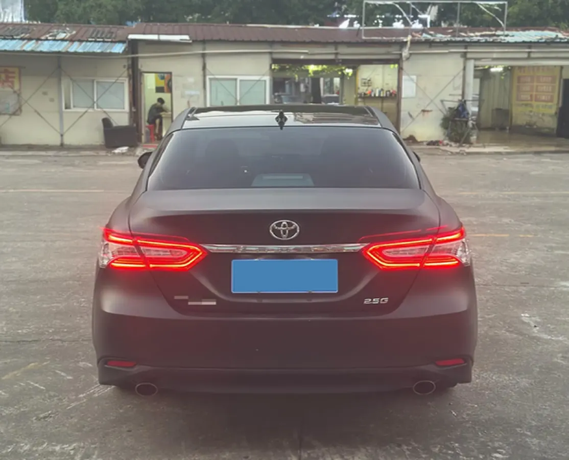 2021 Toyota Camry 2.5L 209HP L4 8AT,autocango,china used car exporter,china ev exporter,chinese used car exporter,chinese used ev exporter