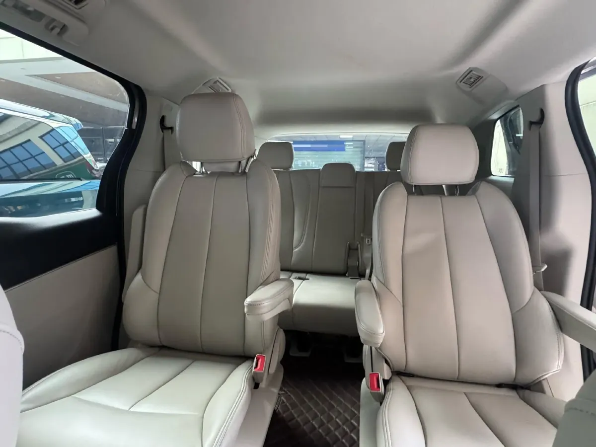 2023 Buick GL8 2.0T 237HP L4 9AT,autocango,china used car exporter,china ev exporter,chinese used car exporter,chinese used ev exporter