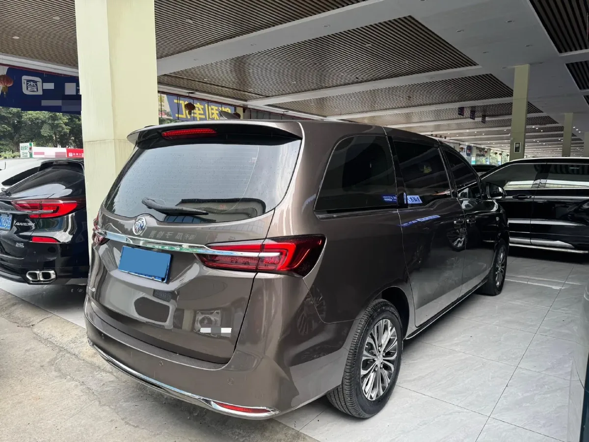 2023 Buick GL8 2.0T 237HP L4 9AT,autocango,china used car exporter,china ev exporter,chinese used car exporter,chinese used ev exporter