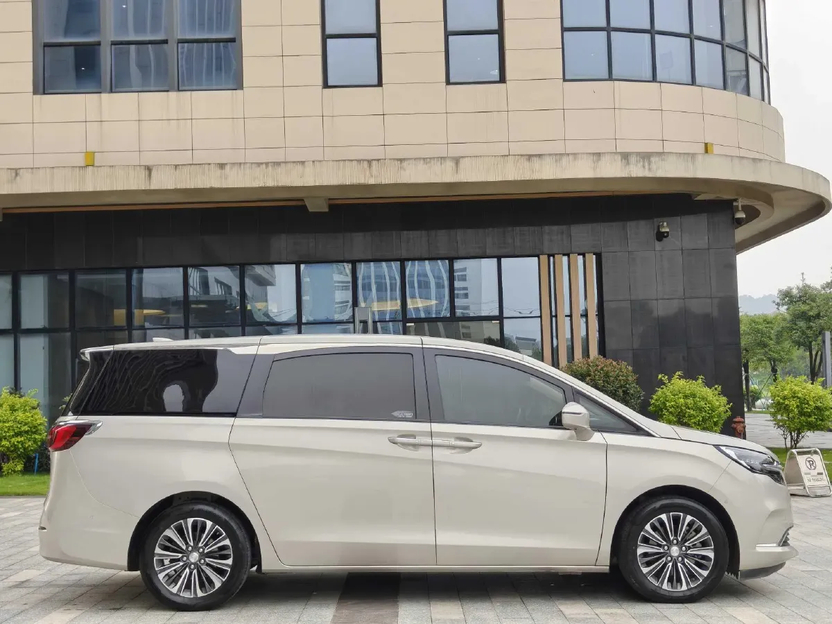 2021 Buick GL8 2.0T 237HP L4 9AT,autocango,china used car exporter,china ev exporter,chinese used car exporter,chinese used ev exporter