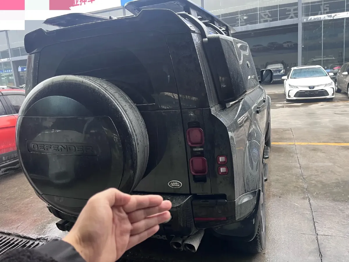 2023 Land Rover Defender 3.0T 400HP L6 8AT,autocango,china used car exporter,china ev exporter,chinese used car exporter,chinese used ev exporter