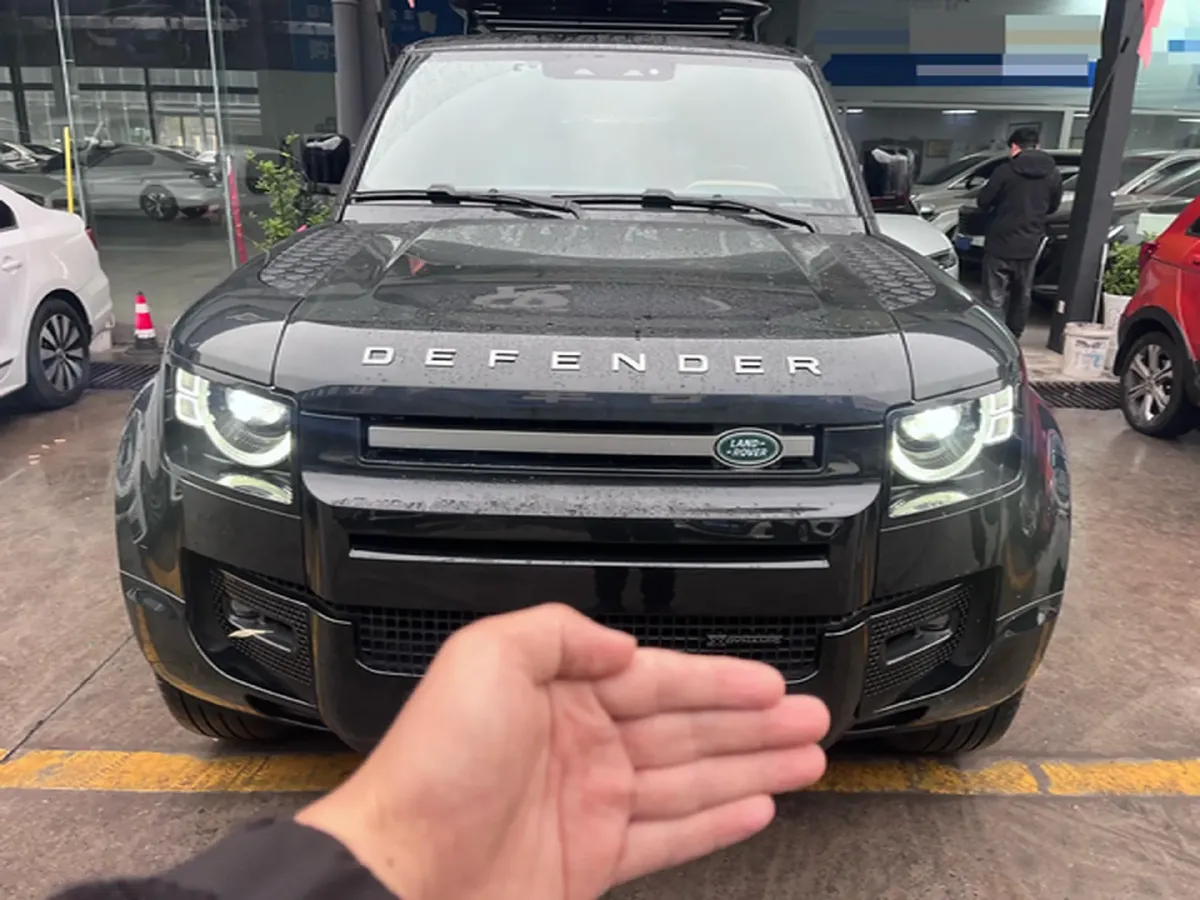 2023 Land Rover Defender 3.0T 400HP L6 8AT,autocango,china used car exporter,china ev exporter,chinese used car exporter,chinese used ev exporter