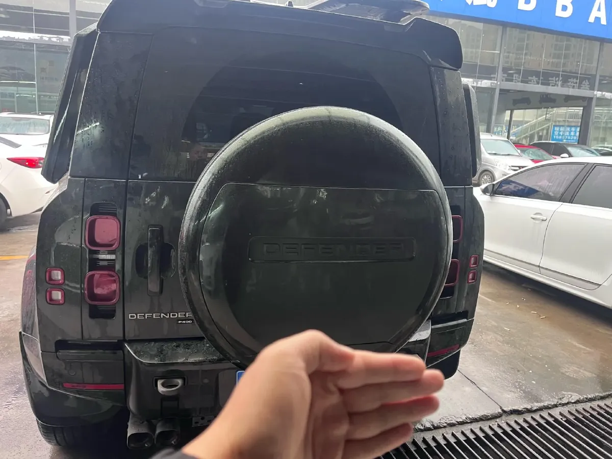 2023 Land Rover Defender 3.0T 400HP L6 8AT,autocango,china used car exporter,china ev exporter,chinese used car exporter,chinese used ev exporter