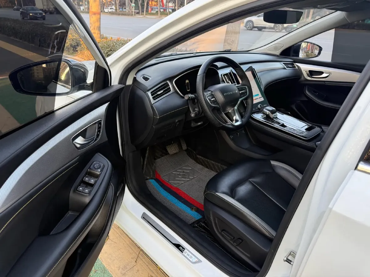 2021 Roewe i6 MAX 1.5T 169HP L4 AMT PHEV,autocango,china used car exporter,china ev exporter,chinese used car exporter,chinese used ev exporter