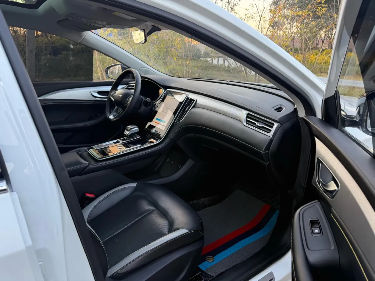 2021 Roewe i6 MAX 1.5T 169HP L4 AMT PHEV,autocango,china used car exporter,china ev exporter,chinese used car exporter,chinese used ev exporter