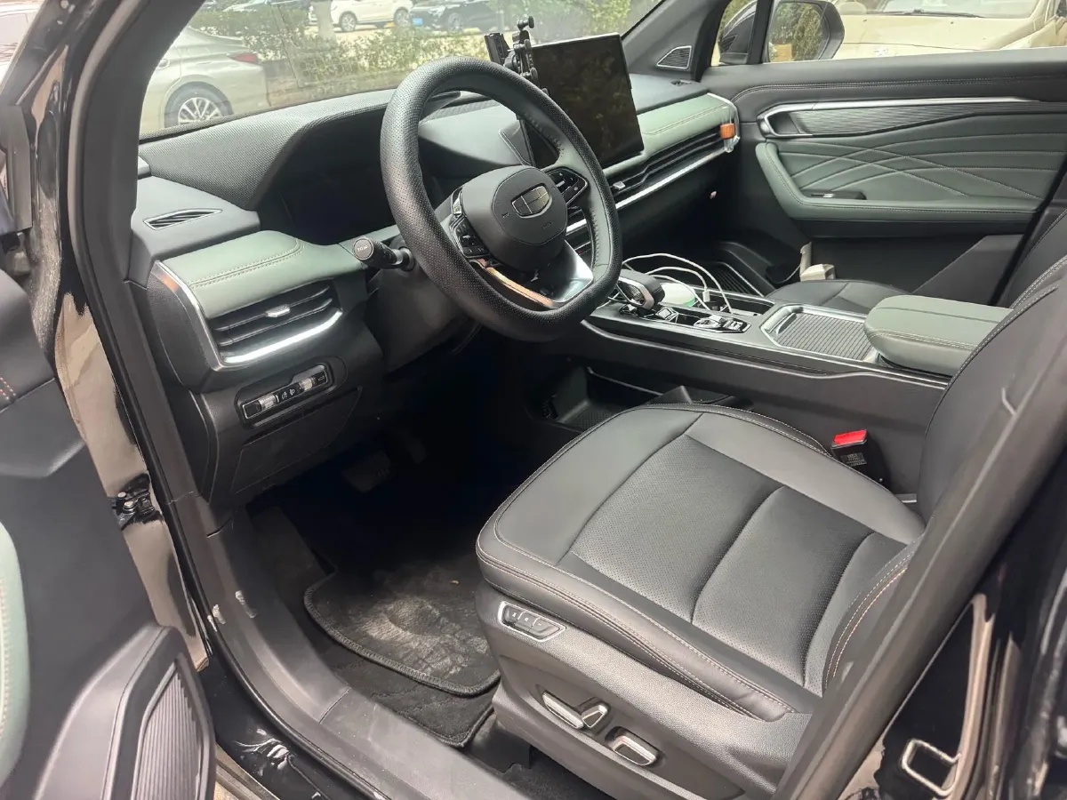 2024 Geely Okavango L 2.0T 218HP L4 7DCT,autocango,china used car exporter,china ev exporter,chinese used car exporter,chinese used ev exporter