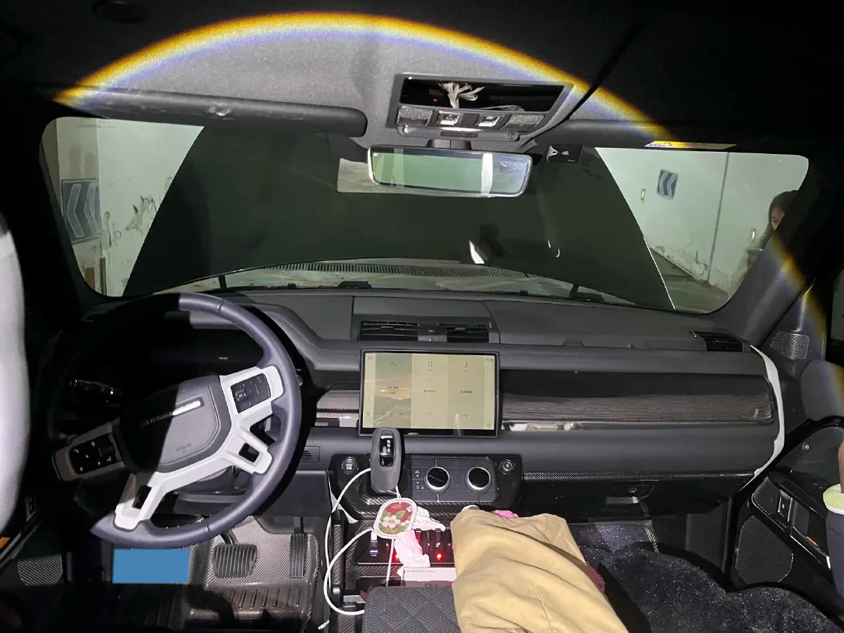 2024 Land Rover Defender 3.0T 400HP L6 8AT,autocango,china used car exporter,china ev exporter,chinese used car exporter,chinese used ev exporter