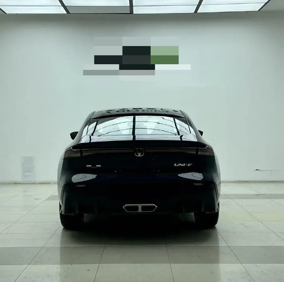 2024 ChangAn UNI-V iDD 1.5L 110HP L4 E-CVT PHEV 18.99KWH,autocango,china used car exporter,china ev exporter,chinese used car exporter,chinese used ev exporter