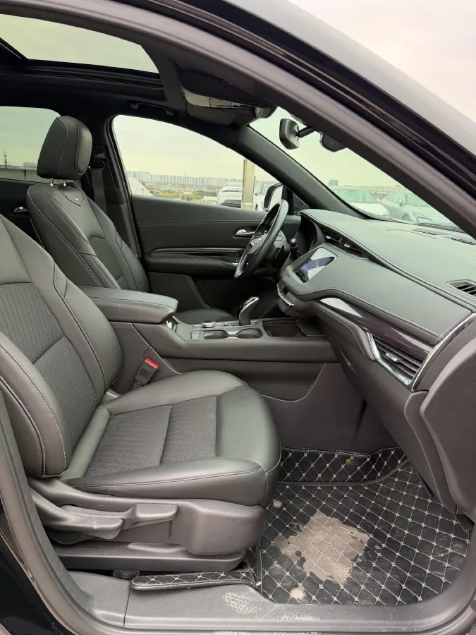 2021 Cadillac XT4 2.0T 237HP L4 9AT,autocango,china used car exporter,china ev exporter,chinese used car exporter,chinese used ev exporter