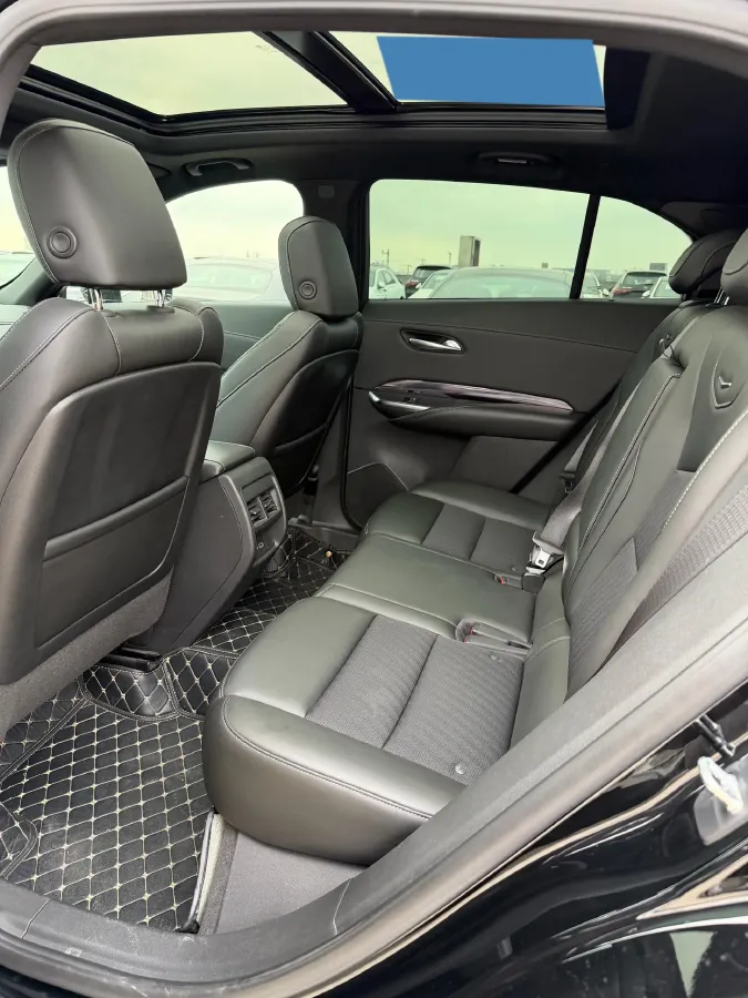 2021 Cadillac XT4 2.0T 237HP L4 9AT,autocango,china used car exporter,china ev exporter,chinese used car exporter,chinese used ev exporter