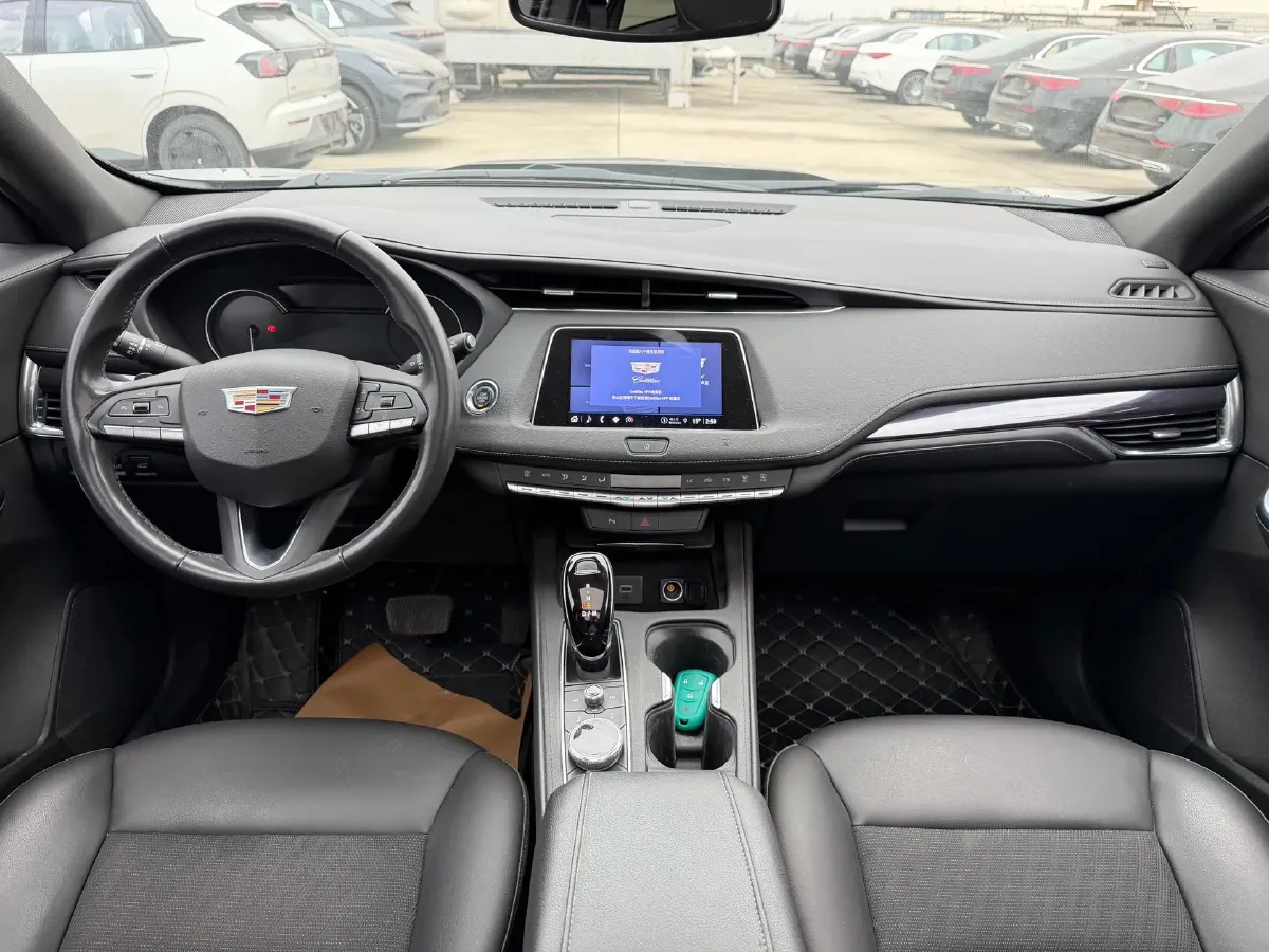 2021 Cadillac XT4 2.0T 237HP L4 9AT,autocango,china used car exporter,china ev exporter,chinese used car exporter,chinese used ev exporter