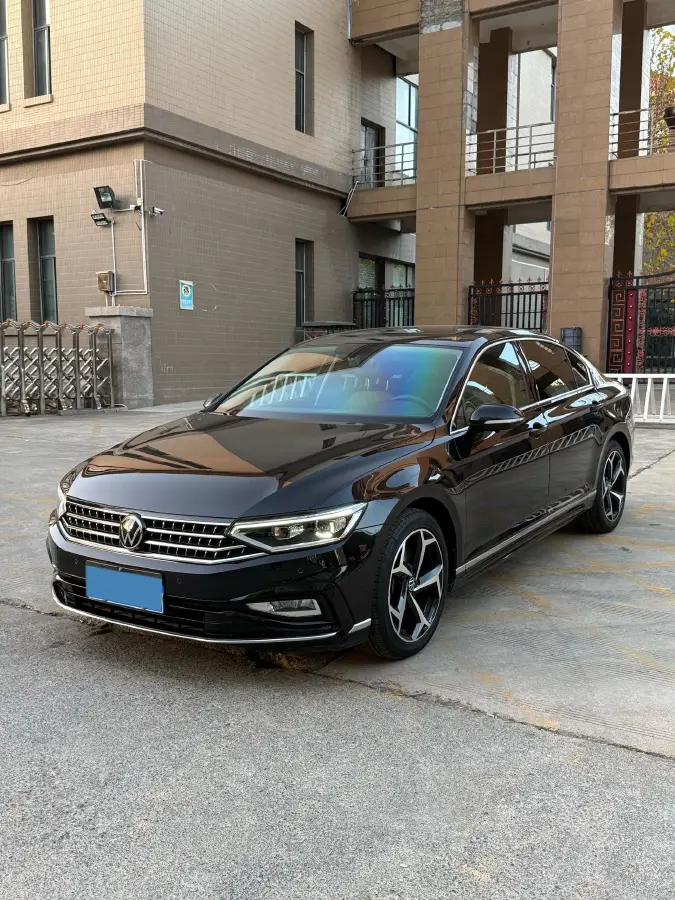 2023 Volkswagen Magotan 2.0T 186HP L4 7DCT