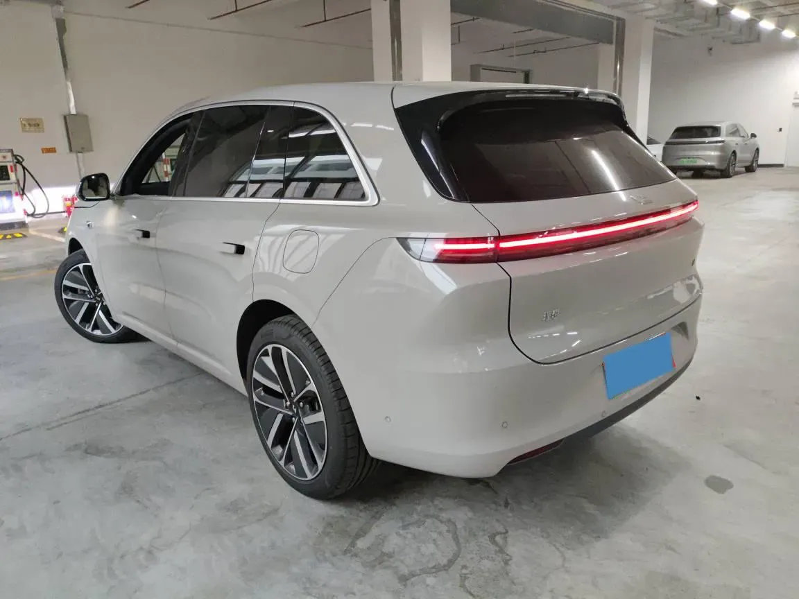 2024 Li L6 Range Extended 154HP L4 REEV 36.8KWH,autocango,china used car exporter,china ev exporter,chinese used car exporter,chinese used ev exporter