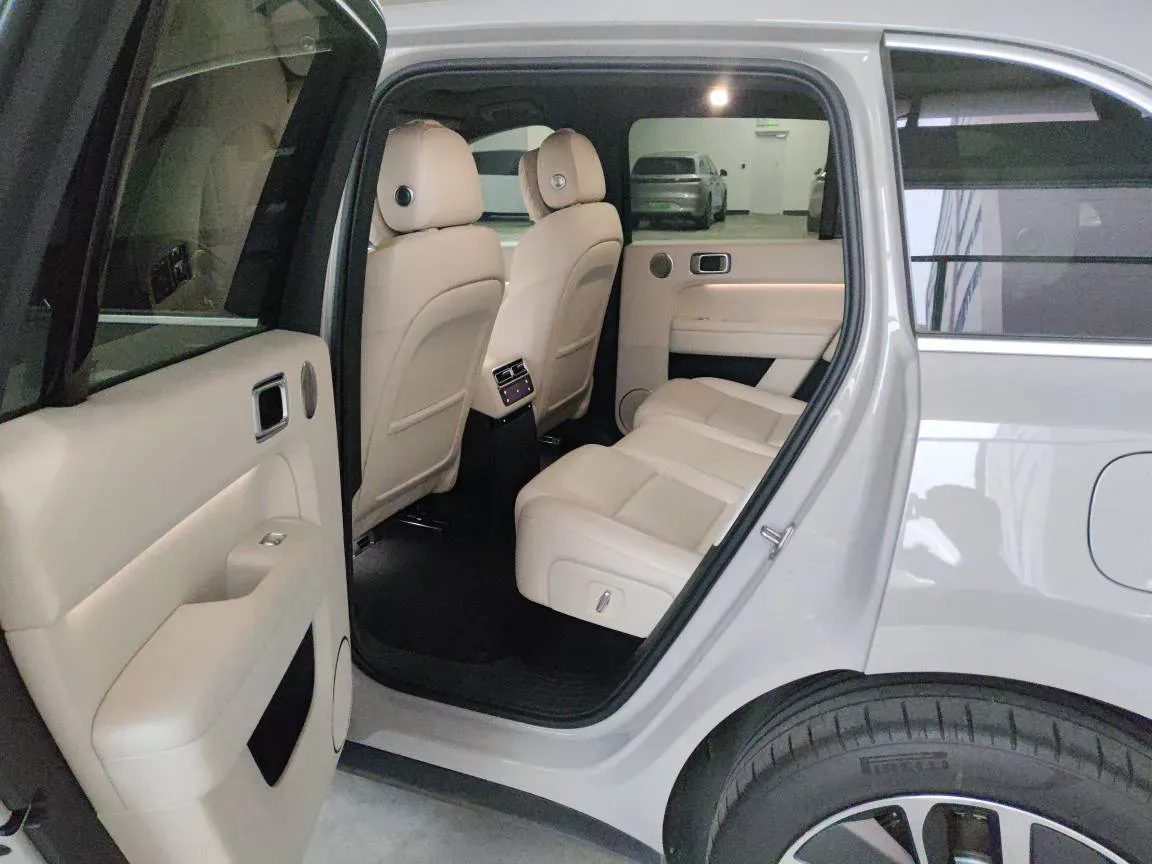 2024 Li L6 Range Extended 154HP L4 REEV 36.8KWH,autocango,china used car exporter,china ev exporter,chinese used car exporter,chinese used ev exporter