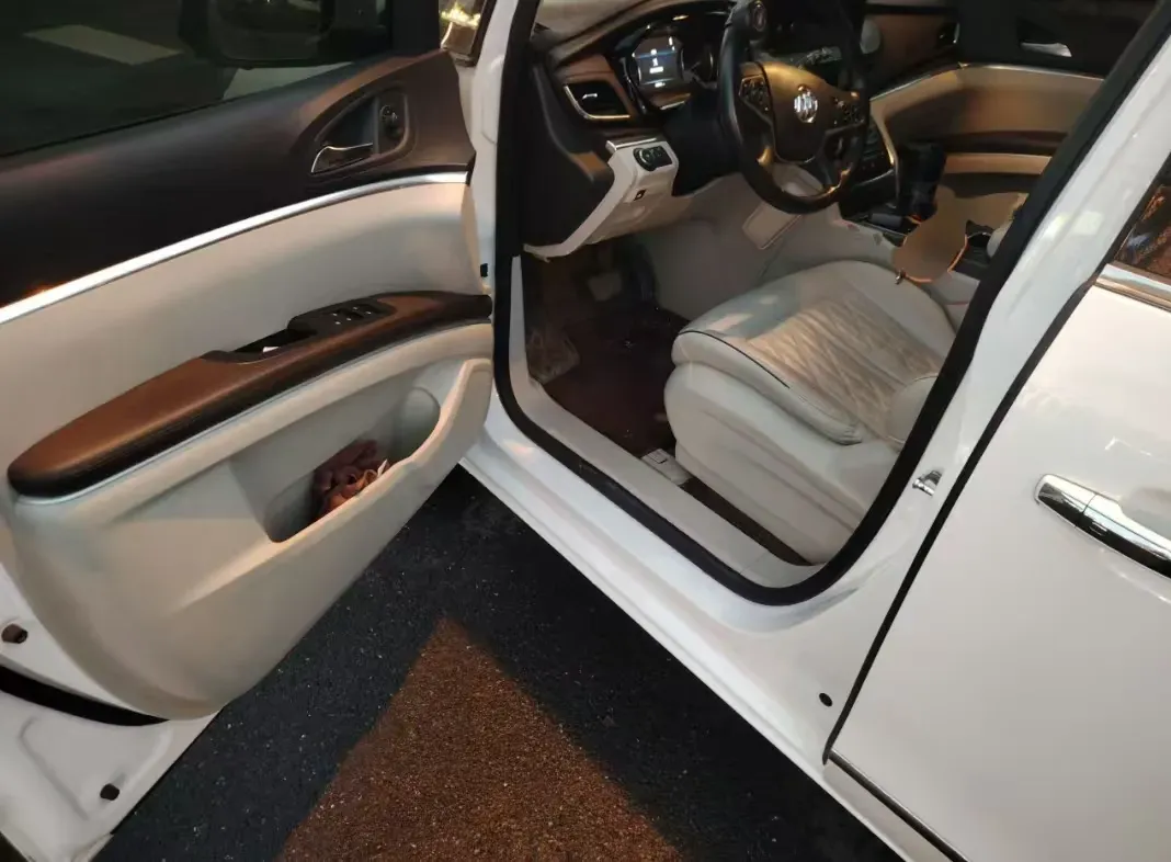 2022 Buick GL8 2.0T 237HP L4 9AT,autocango,china used car exporter,china ev exporter,chinese used car exporter,chinese used ev exporter