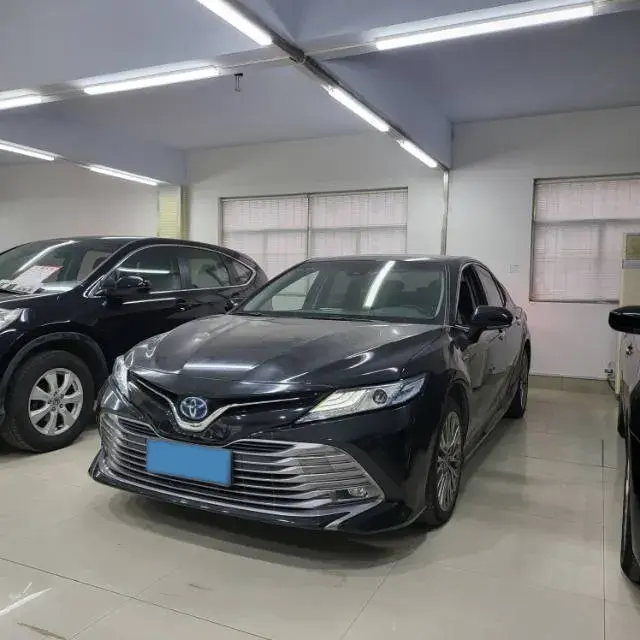 2019 Toyota Camry 2.5L 178HP L4 E-CVT Hybrid