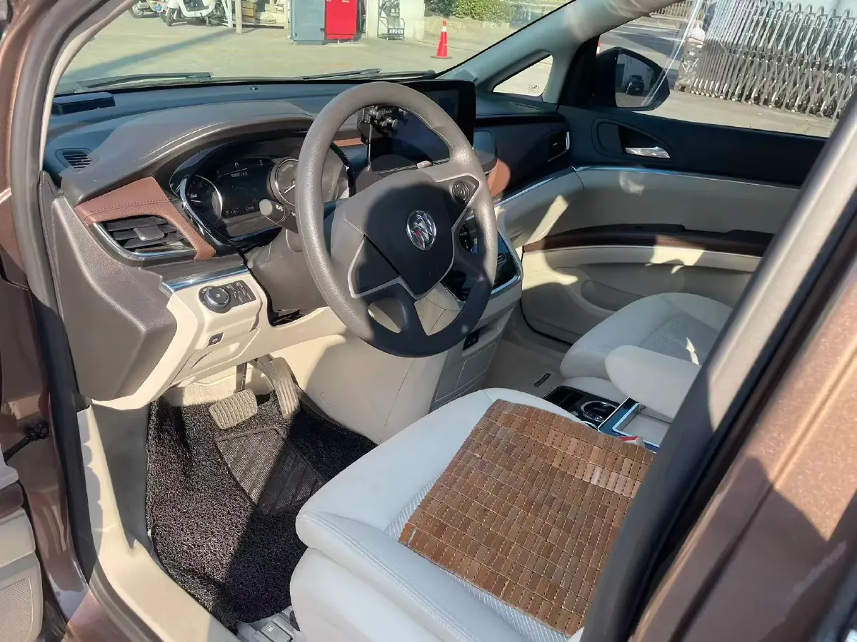 2021 Buick GL8 2.0T 237HP L4 9AT,autocango,china used car exporter,china ev exporter,chinese used car exporter,chinese used ev exporter