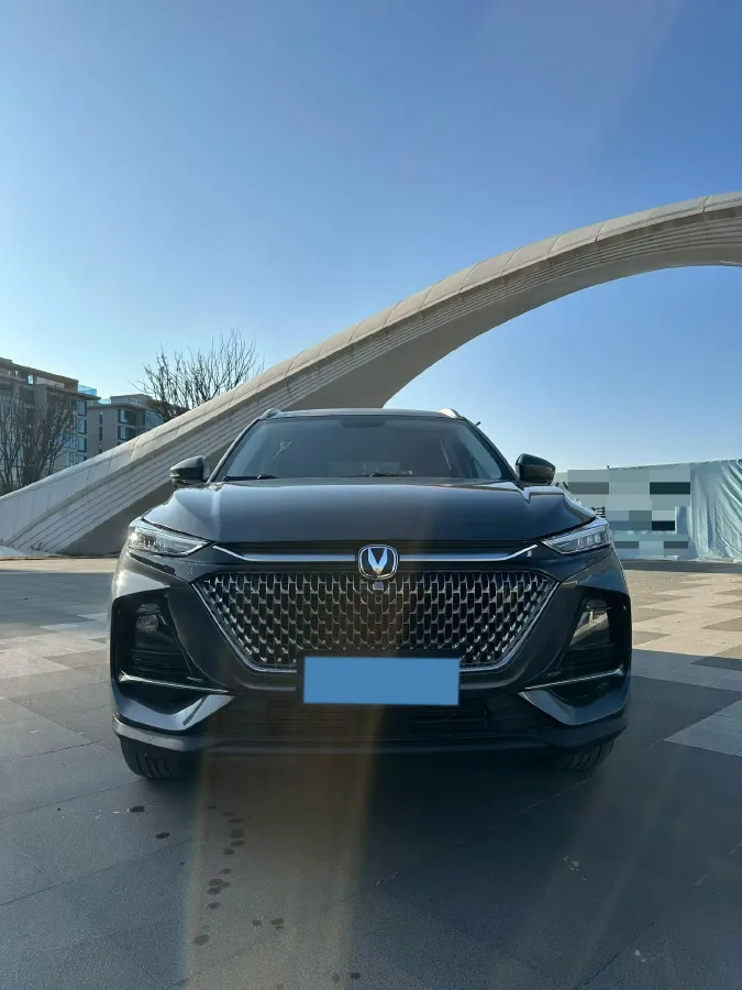 2024 ChangAn X7 PLUS 1.5T 188HP L4 7DCT,autocango,china used car exporter,china ev exporter,chinese used car exporter,chinese used ev exporter