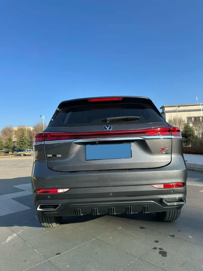 2024 ChangAn X7 PLUS 1.5T 188HP L4 7DCT,autocango,china used car exporter,china ev exporter,chinese used car exporter,chinese used ev exporter