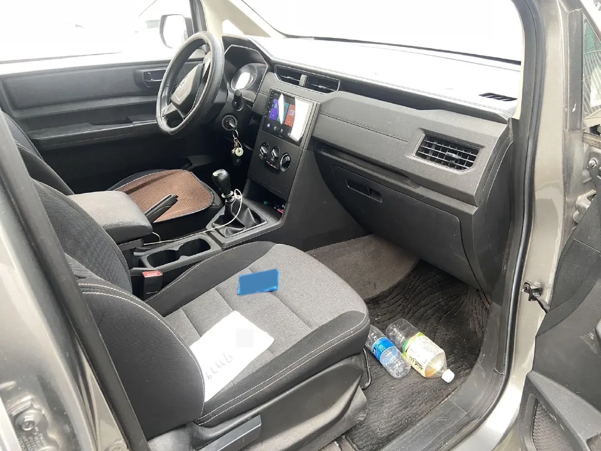 2019 Venucia M50V 1.5L 112HP L4 5MT,autocango,china used car exporter,china ev exporter,chinese used car exporter,chinese used ev exporter