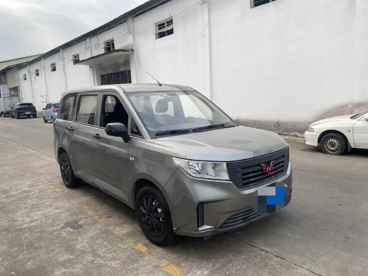 2019 Venucia M50V 1.5L 112HP L4 5MT,autocango,china used car exporter,china ev exporter,chinese used car exporter,chinese used ev exporter