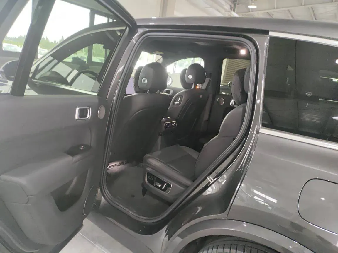 2024 Ford Bronco 2.3T 275HP L4 10AT,autocango,china used car exporter,china ev exporter,chinese used car exporter,chinese used ev exporter