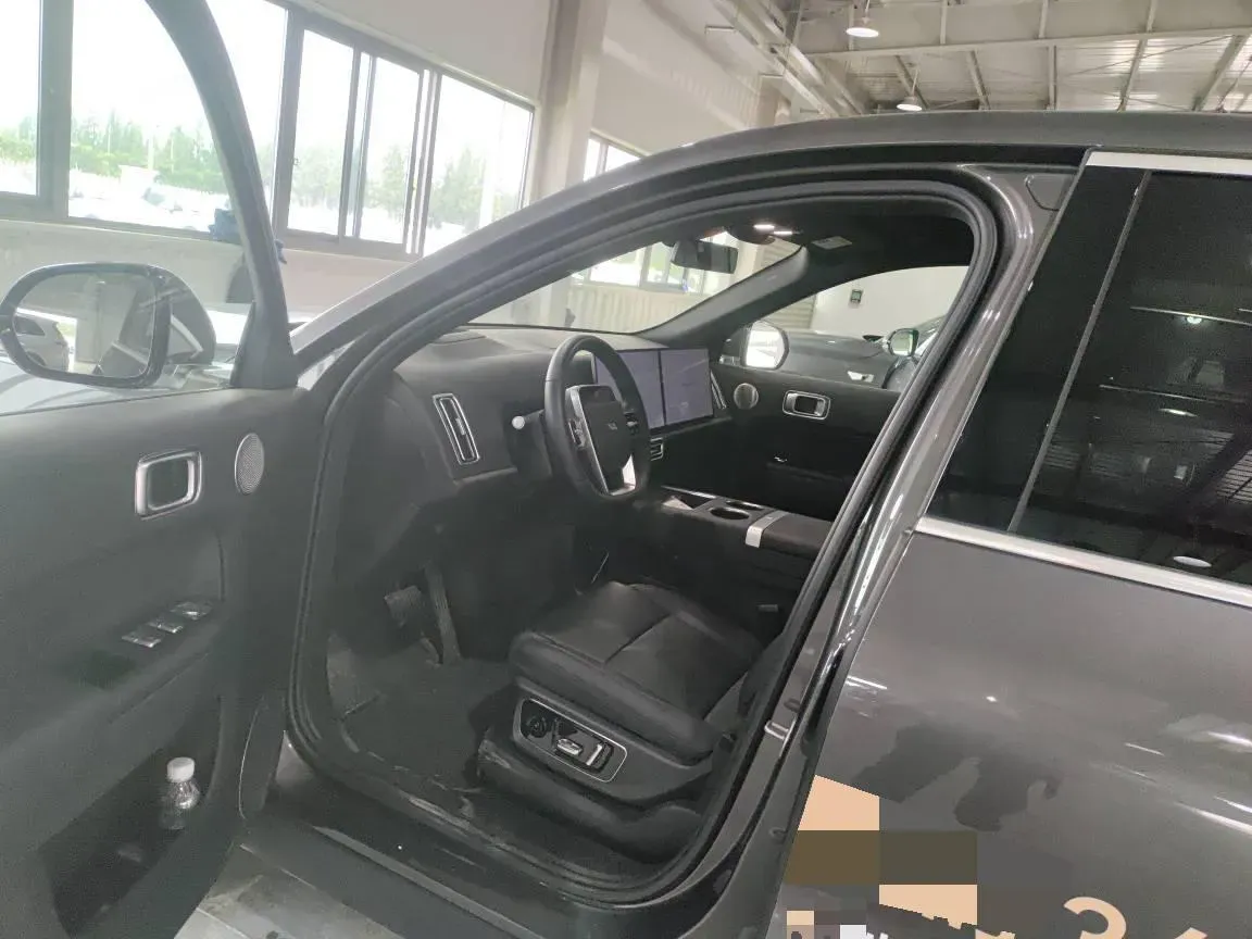 2024 Ford Bronco 2.3T 275HP L4 10AT,autocango,china used car exporter,china ev exporter,chinese used car exporter,chinese used ev exporter