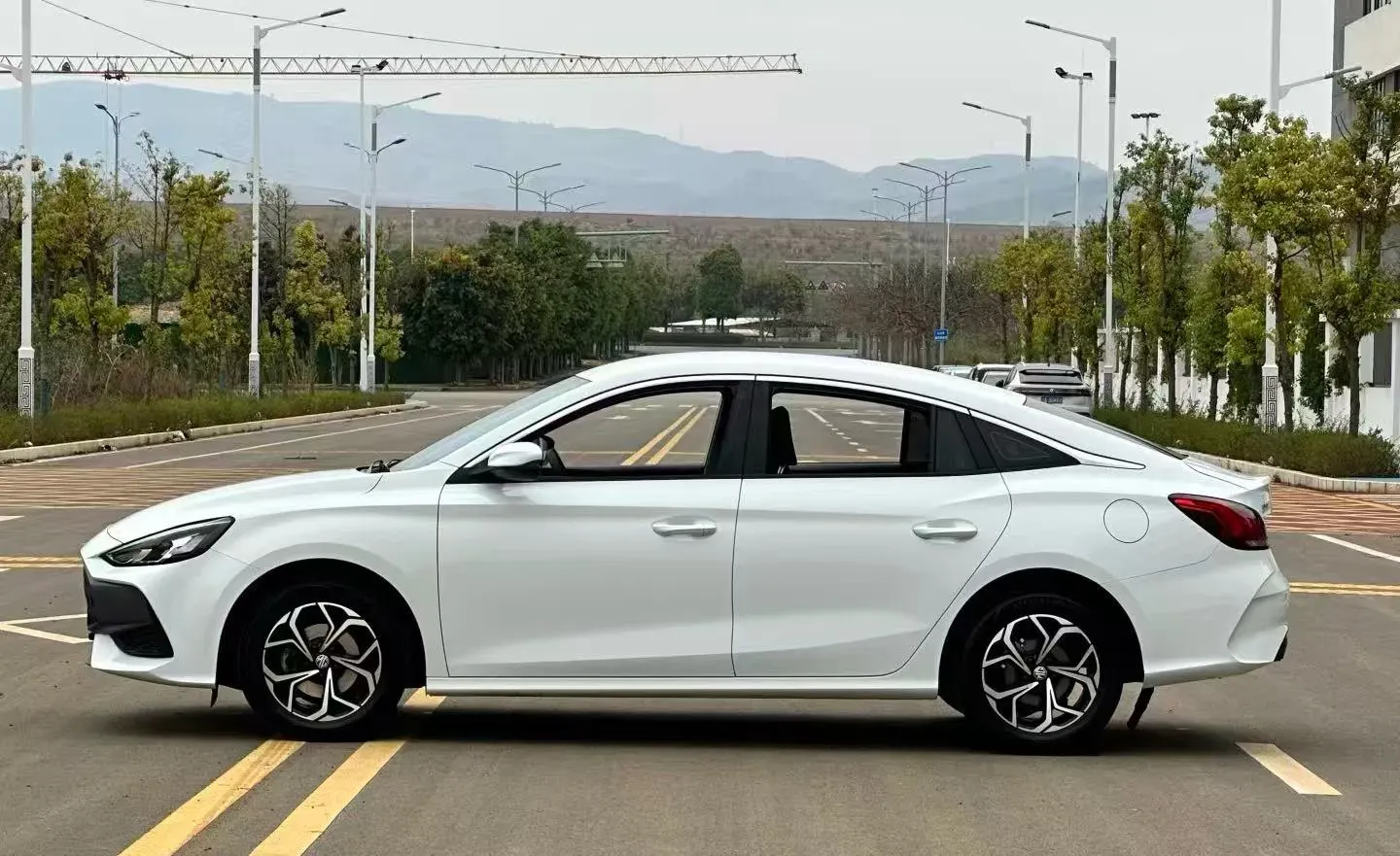 2023 MG 5 1.5L 129HP L4 5MT,autocango,china used car exporter,china ev exporter,chinese used car exporter,chinese used ev exporter