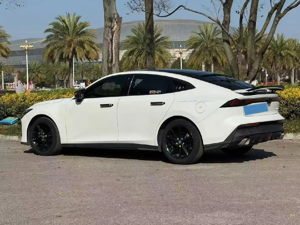 2022 ChangAn UNI-V 1.5T 188HP L4 7DCT,autocango,china used car exporter,china ev exporter,chinese used car exporter,chinese used ev exporter