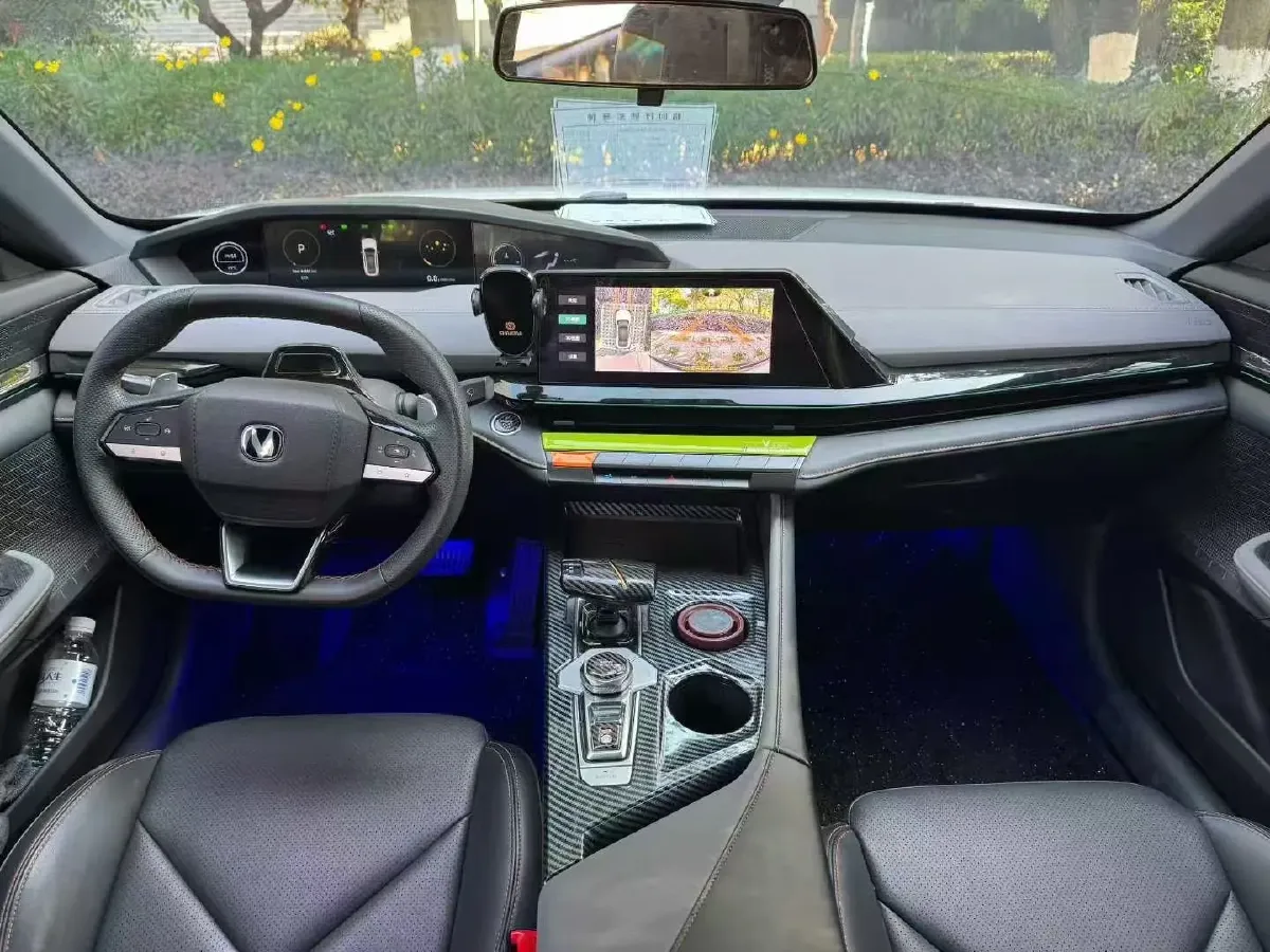 2022 ChangAn UNI-V 1.5T 188HP L4 7DCT,autocango,china used car exporter,china ev exporter,chinese used car exporter,chinese used ev exporter