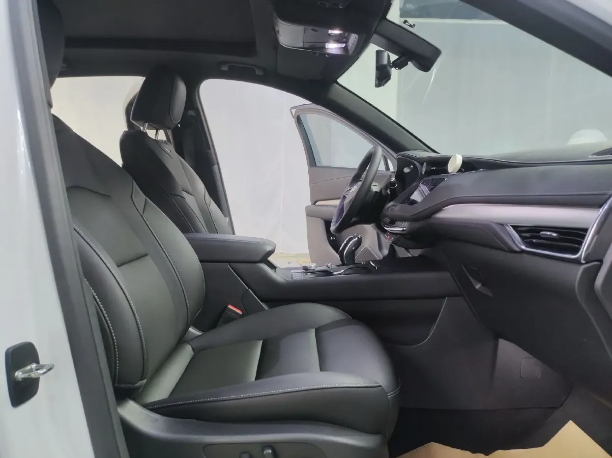 2020 Cadillac XT4 2.0T 241HP L4 9AT,autocango,china used car exporter,china ev exporter,chinese used car exporter,chinese used ev exporter