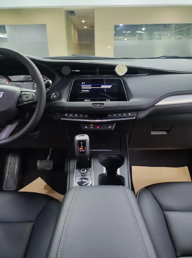 2020 Cadillac XT4 2.0T 241HP L4 9AT,autocango,china used car exporter,china ev exporter,chinese used car exporter,chinese used ev exporter