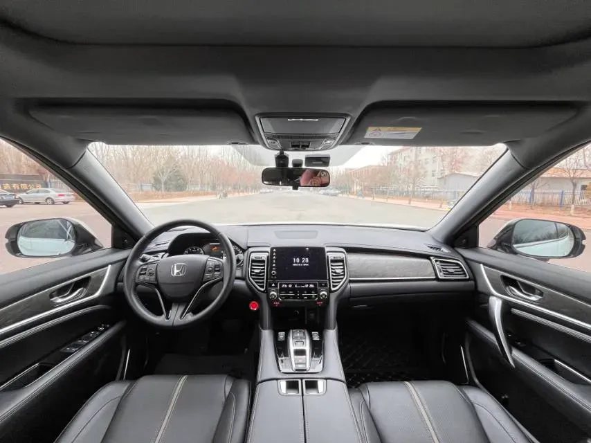 2020 Honda UR-V 2.0T 272HP L4 9AT,autocango,china used car exporter,china ev exporter,chinese used car exporter,chinese used ev exporter