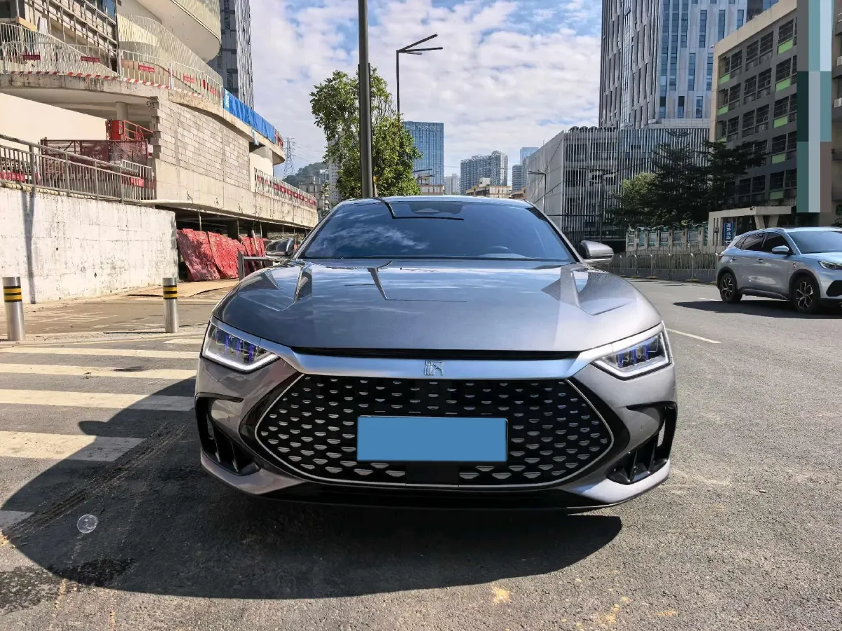 2022 Volkswagen Tiguan L 2.0T 186HP L4 7DCT,autocango,china used car exporter,china ev exporter,chinese used car exporter,chinese used ev exporter