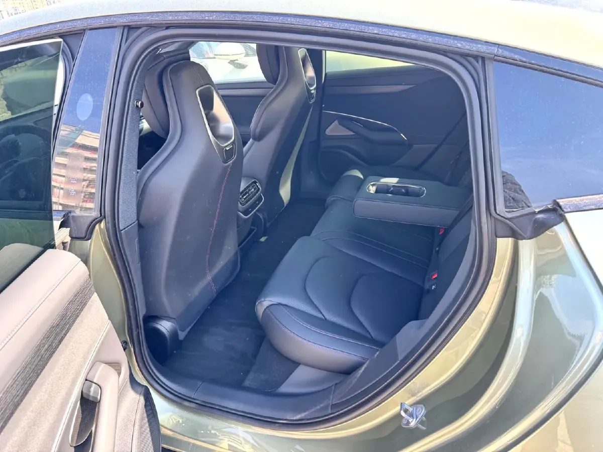 2024 MI SU7 BEV 73.6KWH,autocango,china used car exporter,china ev exporter,chinese used car exporter,chinese used ev exporter