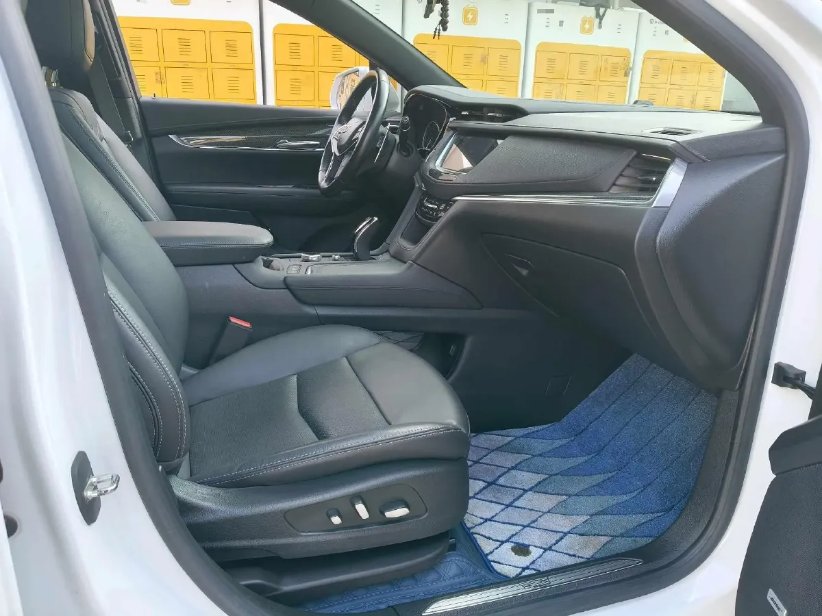 2022 Cadillac XT5 2.0T 237HP L4 9AT,autocango,china used car exporter,china ev exporter,chinese used car exporter,chinese used ev exporter