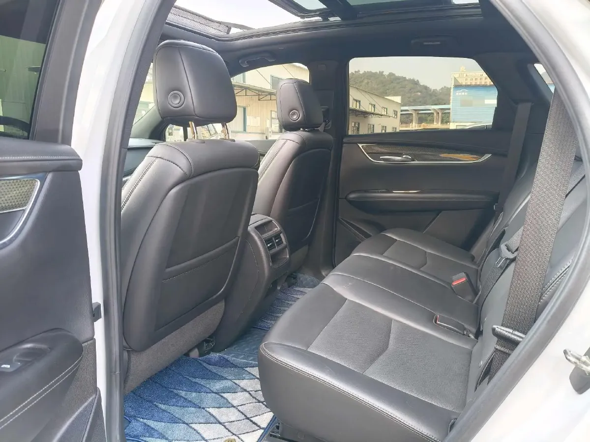 2022 Cadillac XT5 2.0T 237HP L4 9AT,autocango,china used car exporter,china ev exporter,chinese used car exporter,chinese used ev exporter