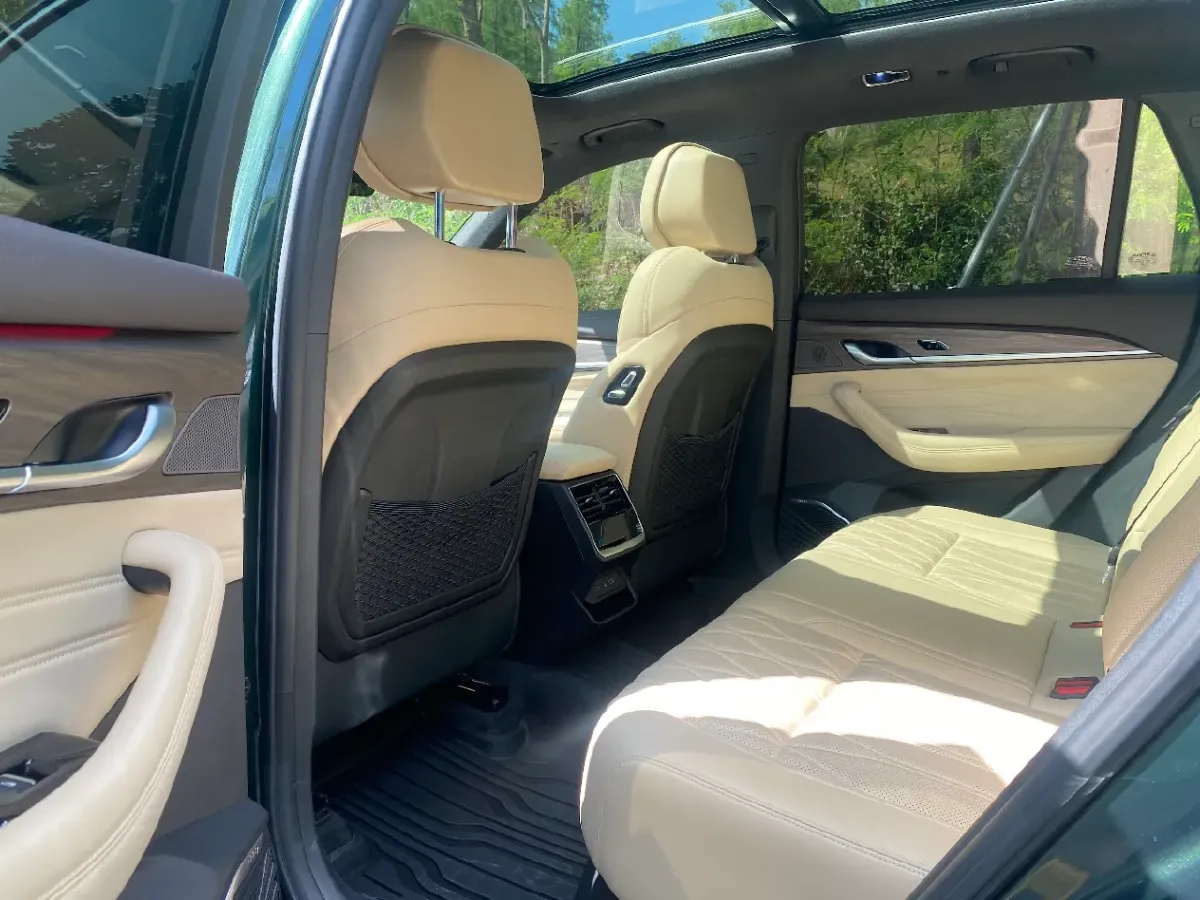 2025 Geely Monjaro 2.0T 238HP L4 8AT,autocango,china used car exporter,china ev exporter,chinese used car exporter,chinese used ev exporter