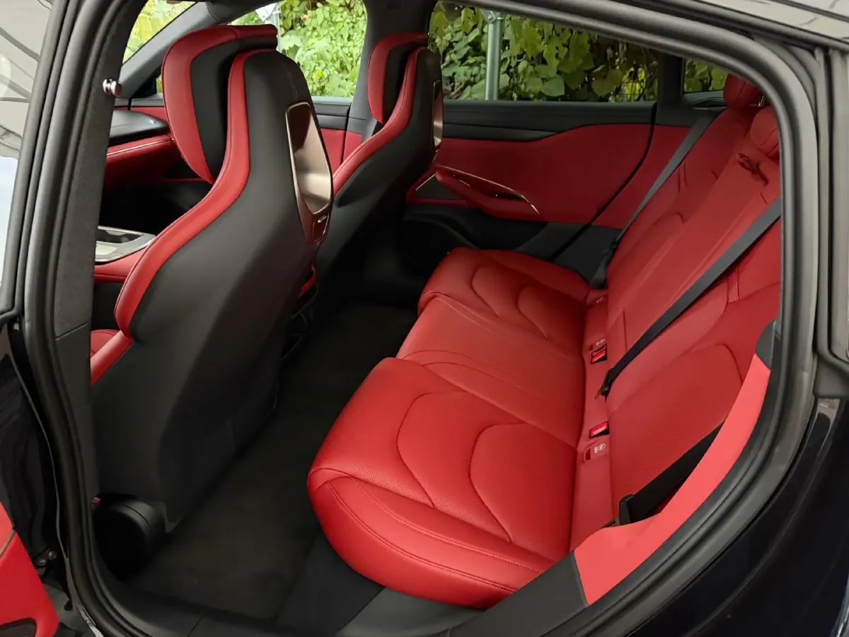 2024 MI SU7 BEV 73.6KWH,autocango,china used car exporter,china ev exporter,chinese used car exporter,chinese used ev exporter