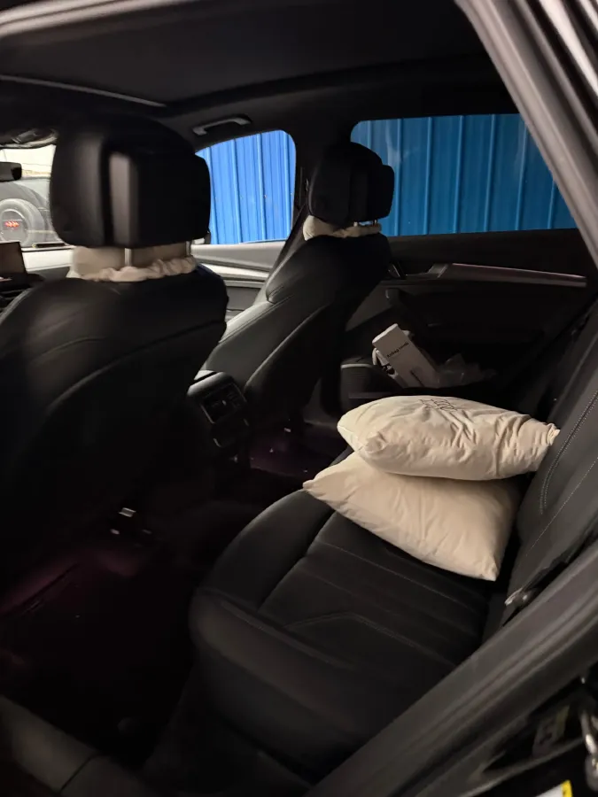 2025 Audi Q5L 2.0T 245HP L4 7DCT,autocango,china used car exporter,china ev exporter,chinese used car exporter,chinese used ev exporter