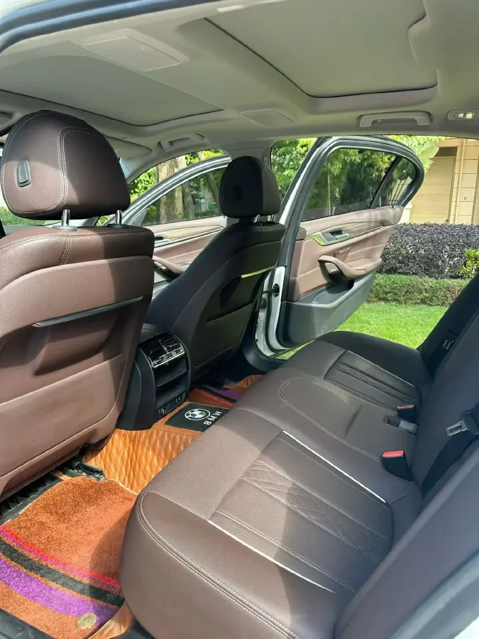 2021 BMW 5 Series 2.0T 252HP L4 8AT,autocango,china used car exporter,china ev exporter,chinese used car exporter,chinese used ev exporter