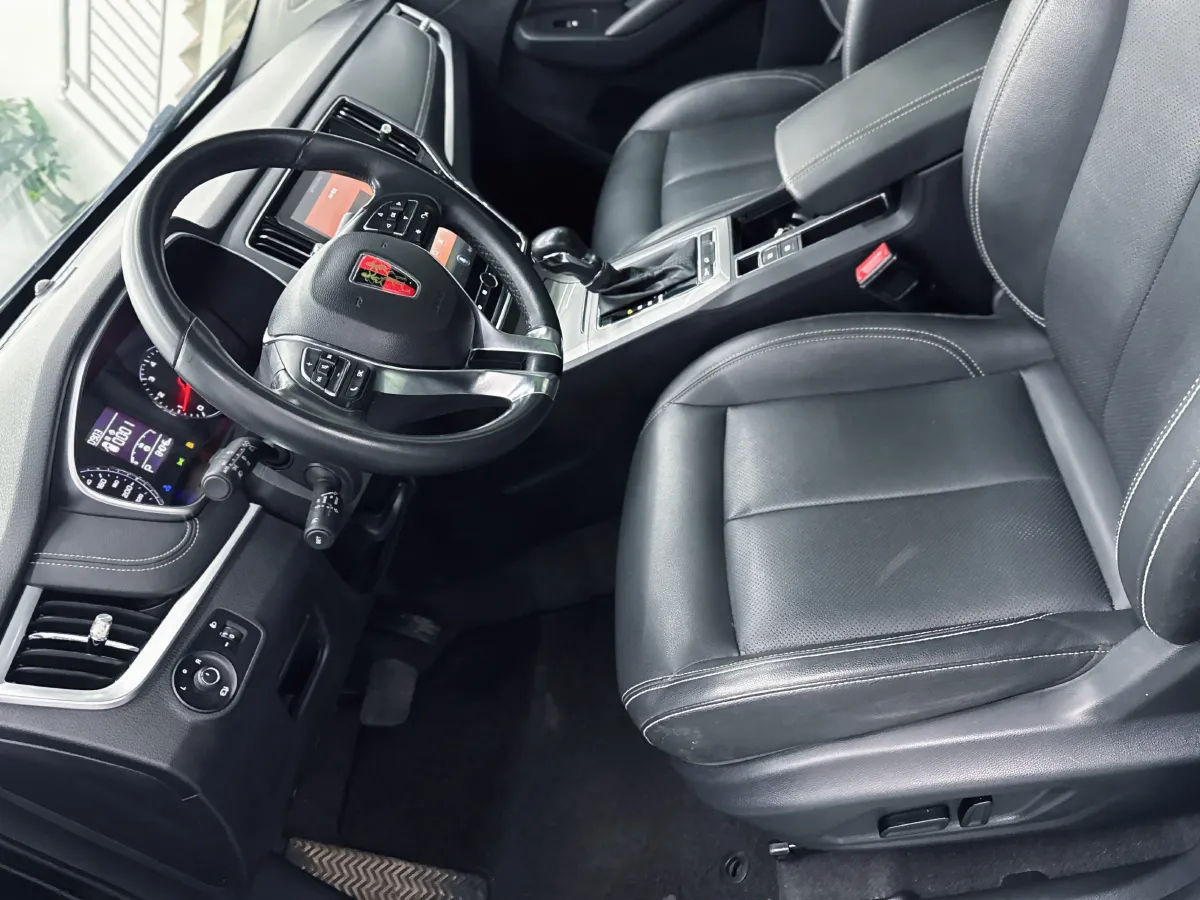 2020 Roewe i6 1.5T 169HP L4 7DCT,autocango,china used car exporter,china ev exporter,chinese used car exporter,chinese used ev exporter