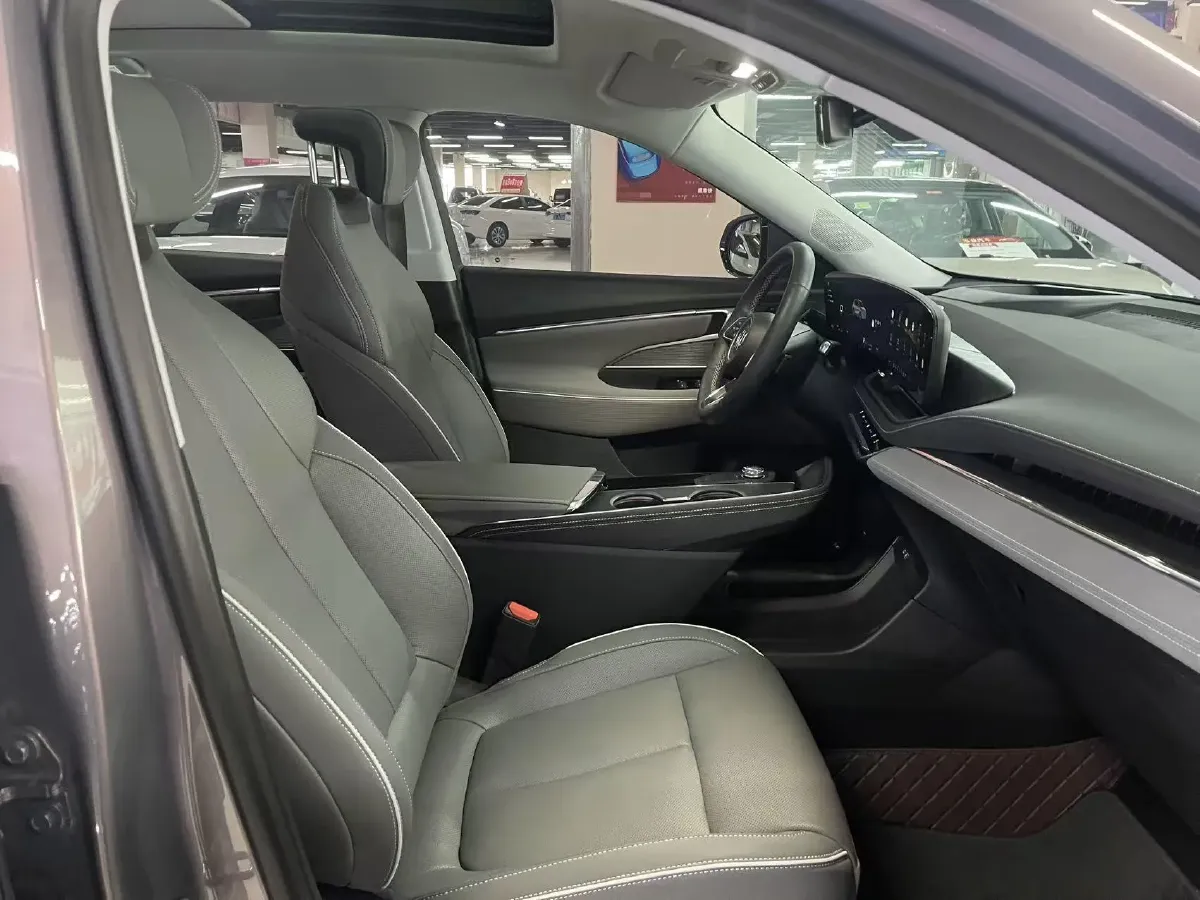 2023 Buick EnvisionPlus 1.5T 211HP L4 9AT,autocango,china used car exporter,china ev exporter,chinese used car exporter,chinese used ev exporter