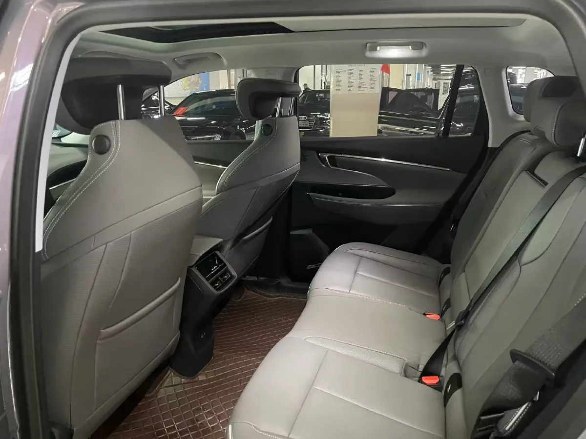 2023 Buick EnvisionPlus 1.5T 211HP L4 9AT,autocango,china used car exporter,china ev exporter,chinese used car exporter,chinese used ev exporter