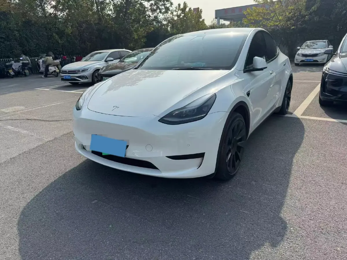 2022 Tesla Model Y BEV 60KWH