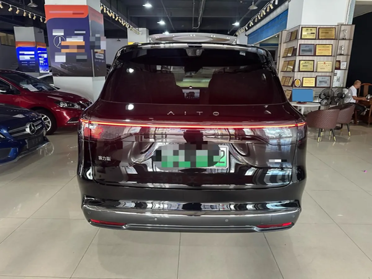 2025 AITO AITO M8 REEV 160HP REEV 53.4KWH,autocango,china used car exporter,china ev exporter,chinese used car exporter,chinese used ev exporter