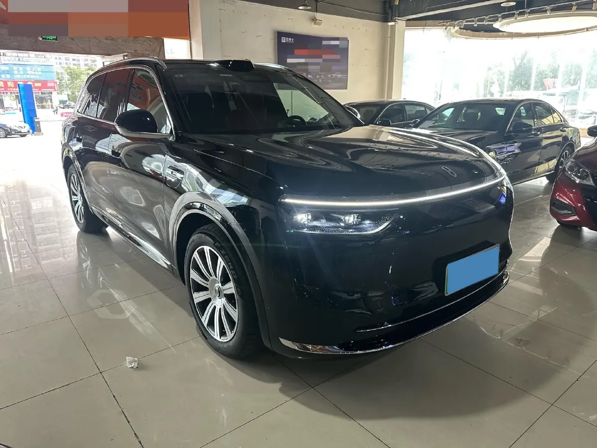 2025 AITO AITO M8 REEV 160HP REEV 53.4KWH,autocango,china used car exporter,china ev exporter,chinese used car exporter,chinese used ev exporter