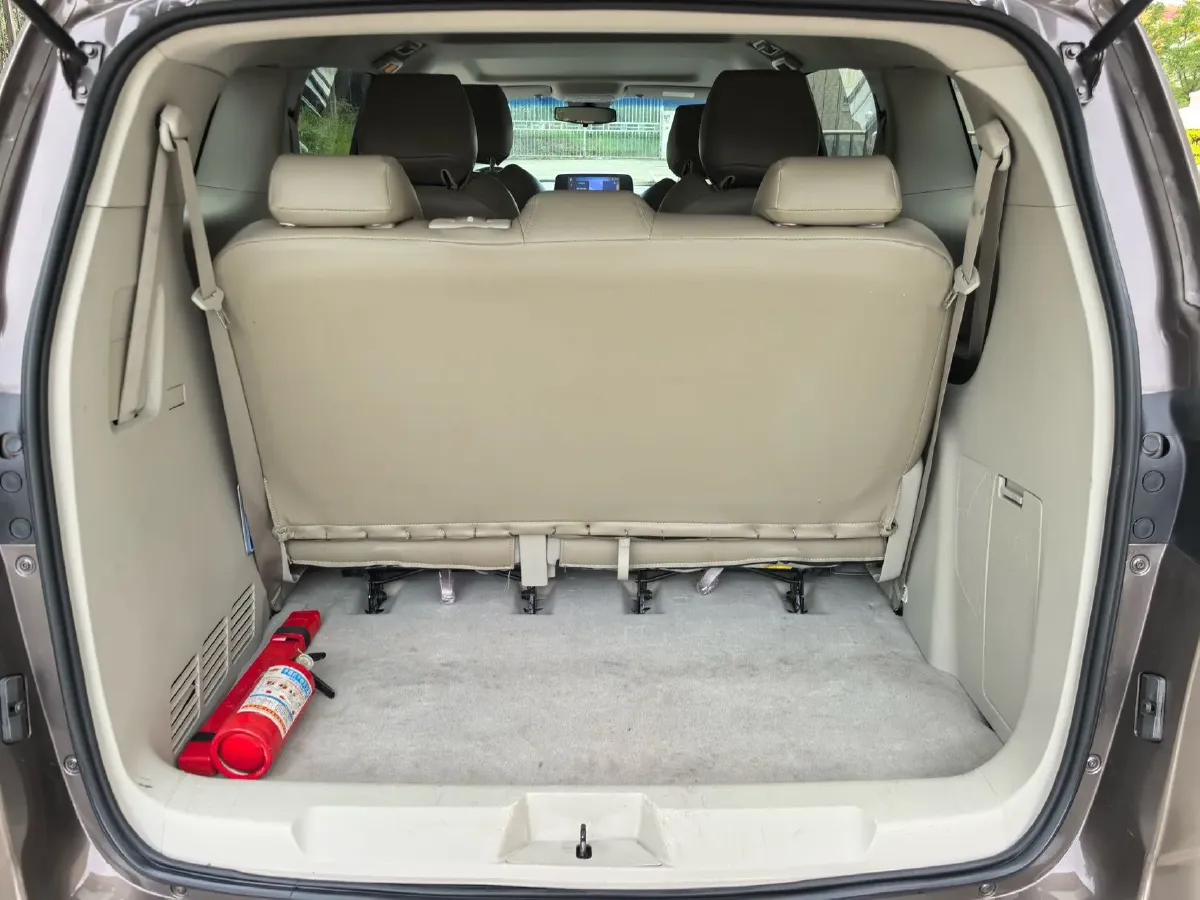 2022 Buick GL8 2.0T 237HP L4 9AT,autocango,china used car exporter,china ev exporter,chinese used car exporter,chinese used ev exporter