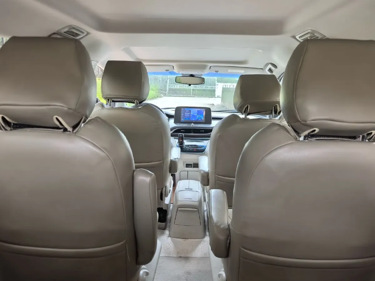 2022 Buick GL8 2.0T 237HP L4 9AT,autocango,china used car exporter,china ev exporter,chinese used car exporter,chinese used ev exporter